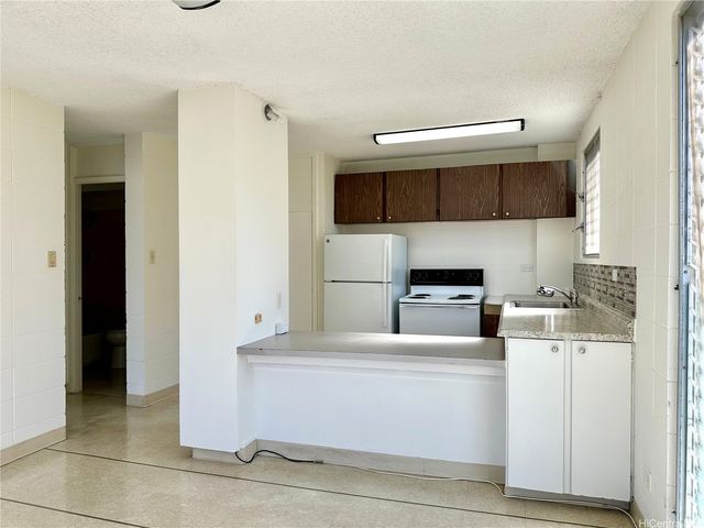 1641 Nuuanu Avenue 26, Honolulu, HI 96817