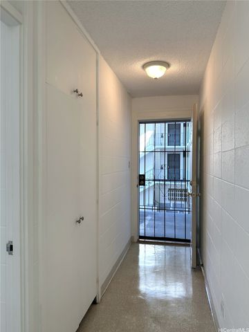 1641 Nuuanu Avenue 26, Honolulu, HI 96817