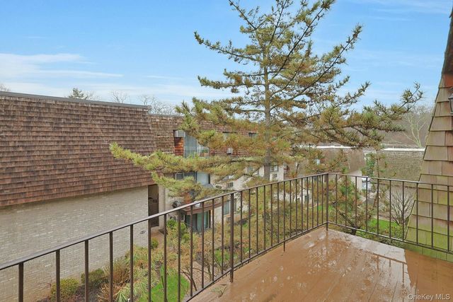 555 Central Park Avenue 125, Scarsdale, NY 10583