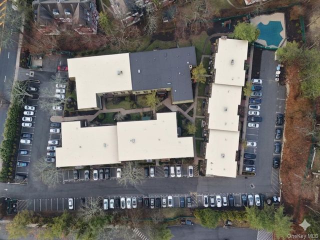 555 Central Park Avenue 125, Scarsdale, NY 10583