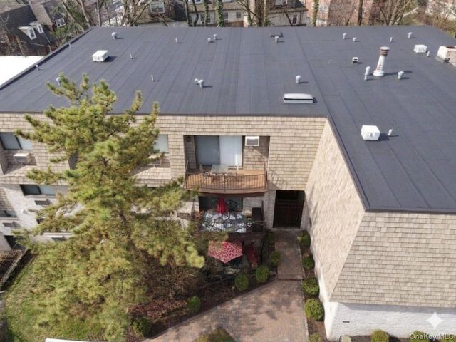 555 Central Park Avenue 125, Scarsdale, NY 10583