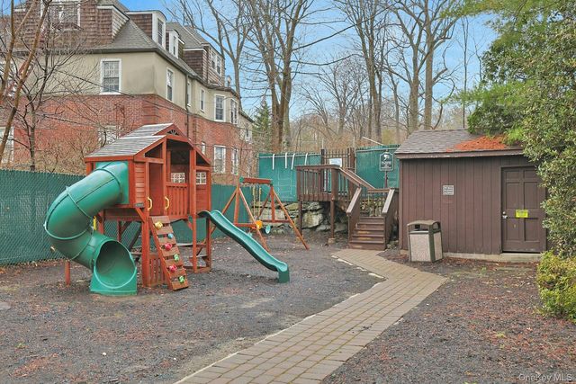 555 Central Park Avenue 125, Scarsdale, NY 10583