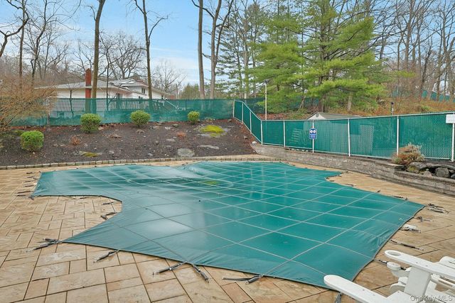 555 Central Park Avenue 125, Scarsdale, NY 10583