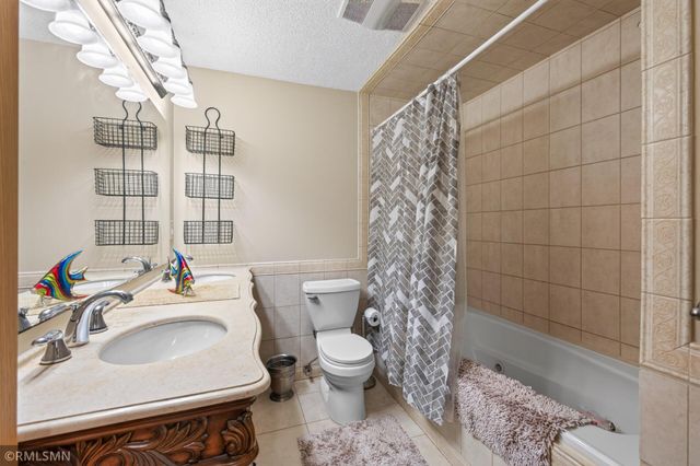 2720 Silver Fox Road, White Bear Lake, MN 55110