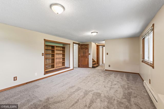 2720 Silver Fox Road, White Bear Lake, MN 55110