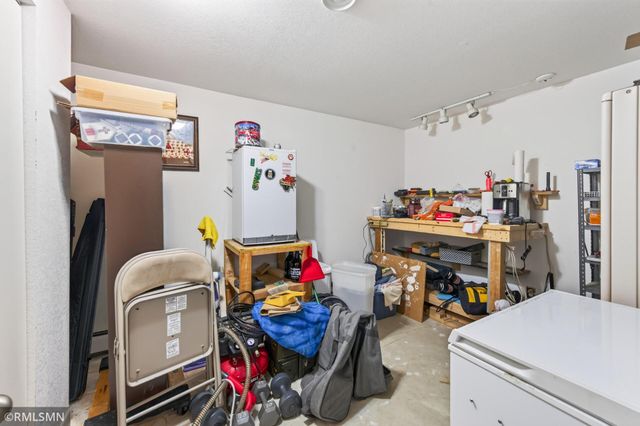 2720 Silver Fox Road, White Bear Lake, MN 55110