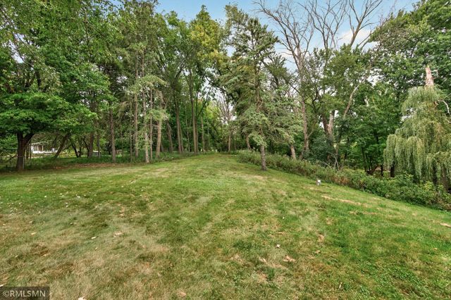 2720 Silver Fox Road, White Bear Lake, MN 55110