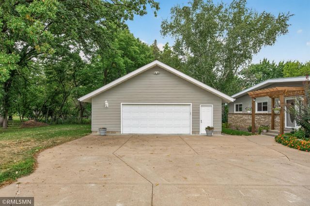 2720 Silver Fox Road, White Bear Lake, MN 55110