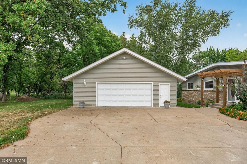 2720 Silver Fox Road, White Bear Lake, MN 55110 — photo 5