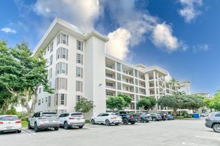 2950 N Palm Aire Dr 401, Pompano Beach, FL 33069