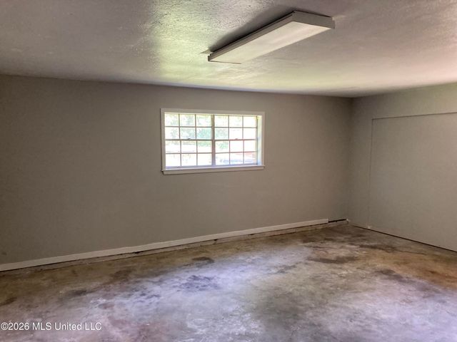 110 Bingo Circle, Pearl, MS 39208