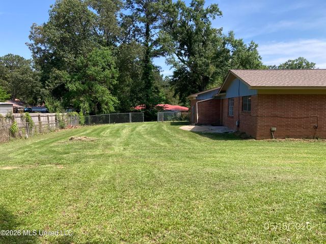 110 Bingo Circle, Pearl, MS 39208