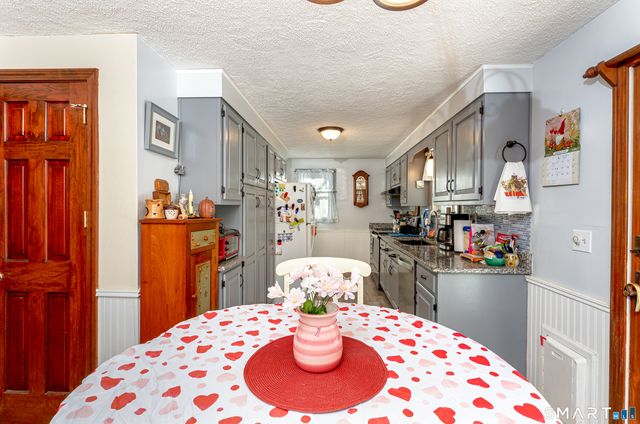 79 Roosevelt Boulevard, Enfield, CT 06082