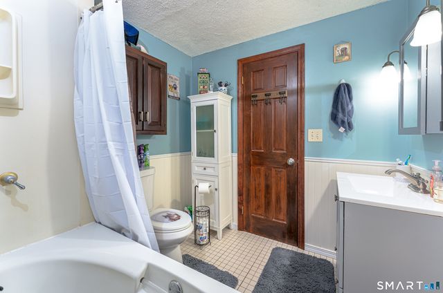 79 Roosevelt Boulevard, Enfield, CT 06082