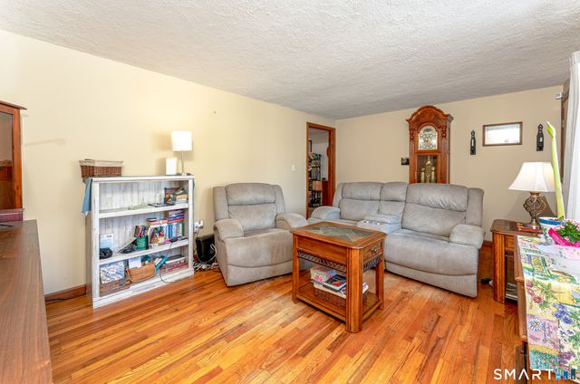 79 Roosevelt Boulevard, Enfield, CT 06082