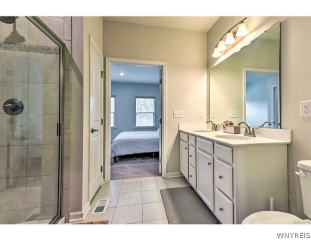 173 Sandstone Circle, Grand Island, NY 14072