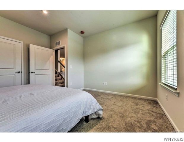 173 Sandstone Circle, Grand Island, NY 14072