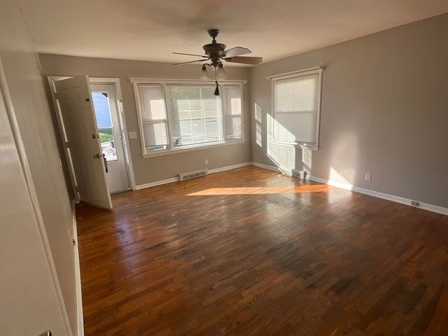 721 E College Street, Georgetown, KY 40324