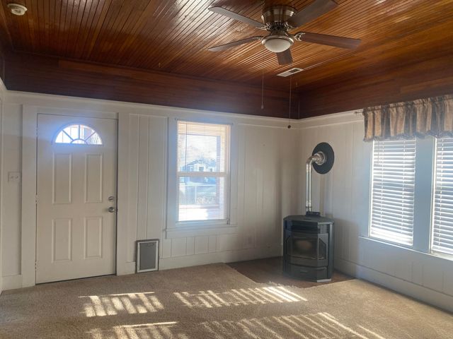 332 N Madison Street, Merrill, OR 97633