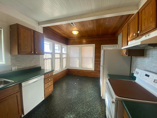 332 N Madison Street, Merrill, OR 97633