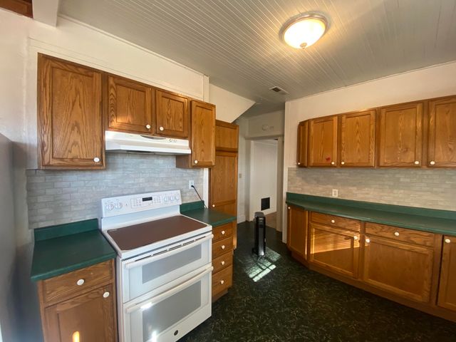 332 N Madison Street, Merrill, OR 97633