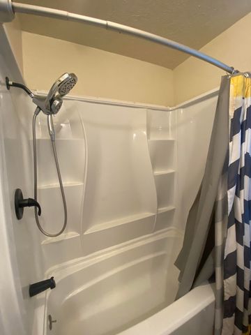 332 N Madison Street, Merrill, OR 97633