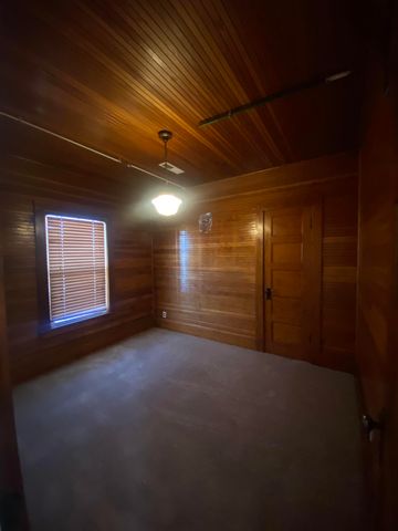 332 N Madison Street, Merrill, OR 97633