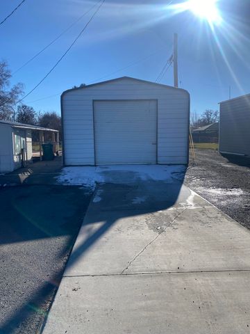 332 N Madison Street, Merrill, OR 97633