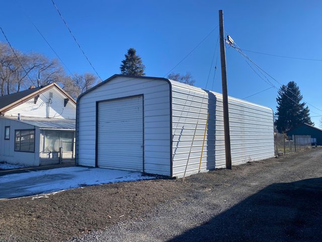 332 N Madison Street, Merrill, OR 97633