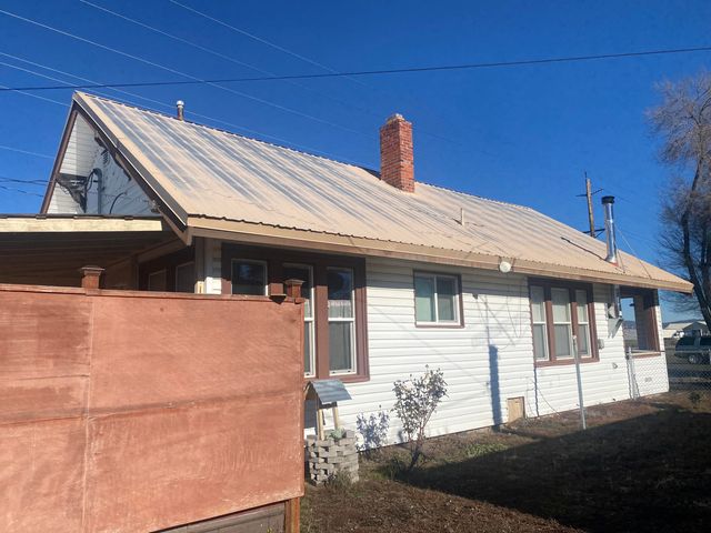 332 N Madison Street, Merrill, OR 97633