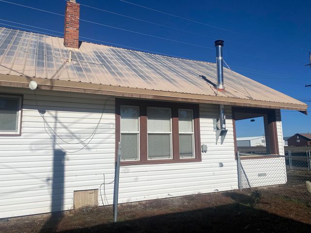 332 N Madison Street, Merrill, OR 97633