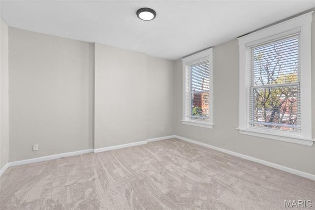 3820 Iowa Avenue, St Louis, MO 63118