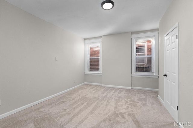 3820 Iowa Avenue, St Louis, MO 63118