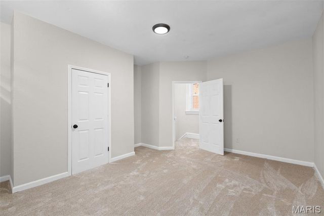 3820 Iowa Avenue, St Louis, MO 63118