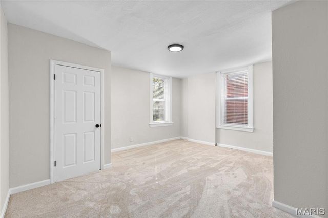 3820 Iowa Avenue, St Louis, MO 63118