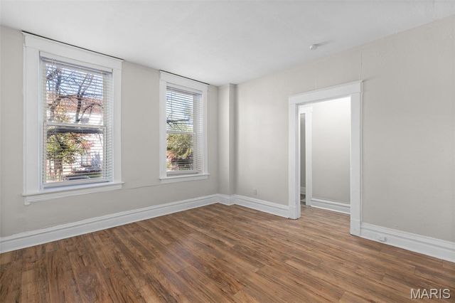 3820 Iowa Avenue, St Louis, MO 63118