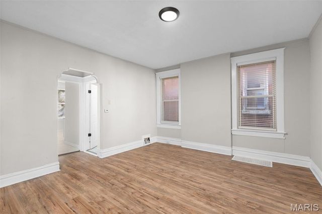 3820 Iowa Avenue, St Louis, MO 63118