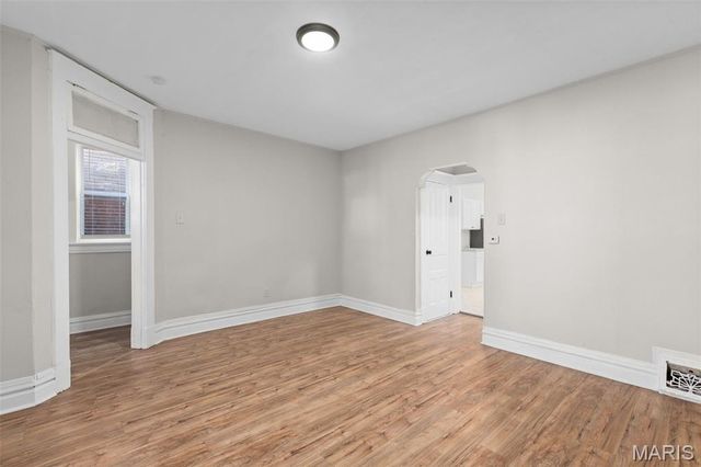 3820 Iowa Avenue, St Louis, MO 63118