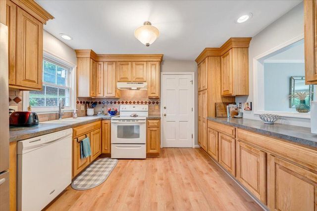 3656 Verona TRL, Roanoke, VA 24018