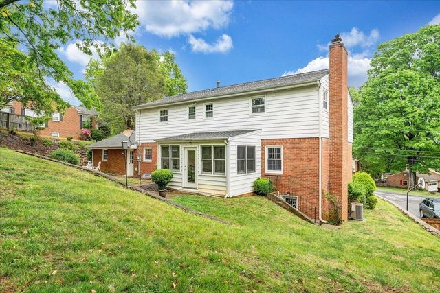 3656 Verona TRL, Roanoke, VA 24018