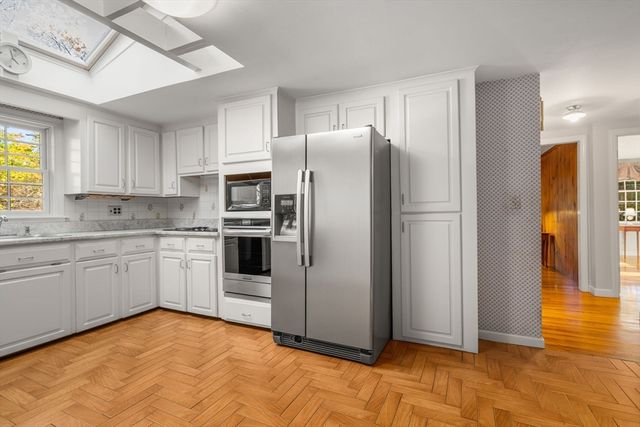 31 White Road, Wayland, MA 01778