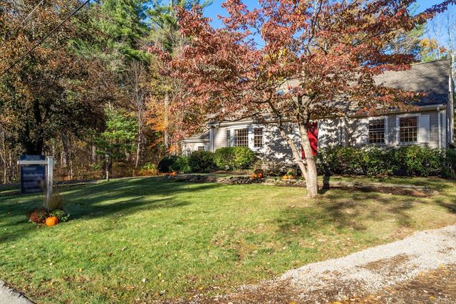 31 White Road, Wayland, MA 01778