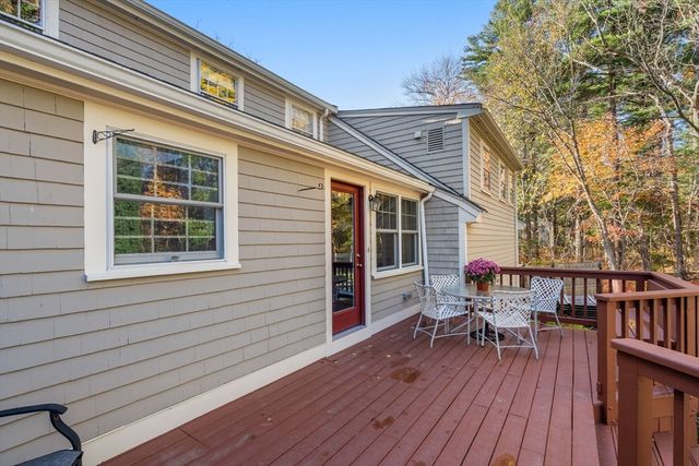 31 White Road, Wayland, MA 01778