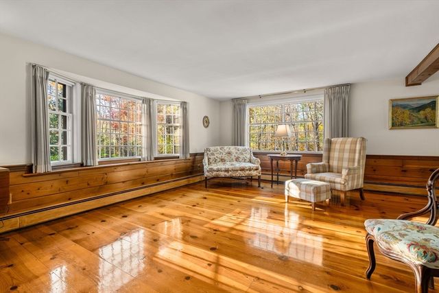 31 White Road, Wayland, MA 01778