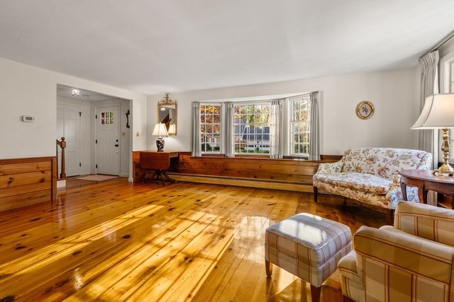 31 White Road, Wayland, MA 01778