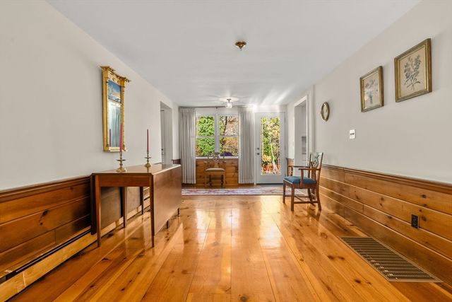 31 White Road, Wayland, MA 01778