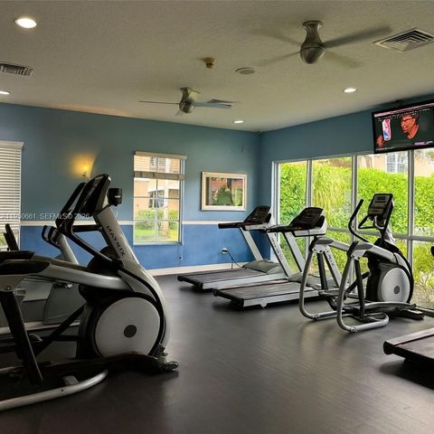 200 SW 117th Ter 10206, Pembroke Pines, FL 33025