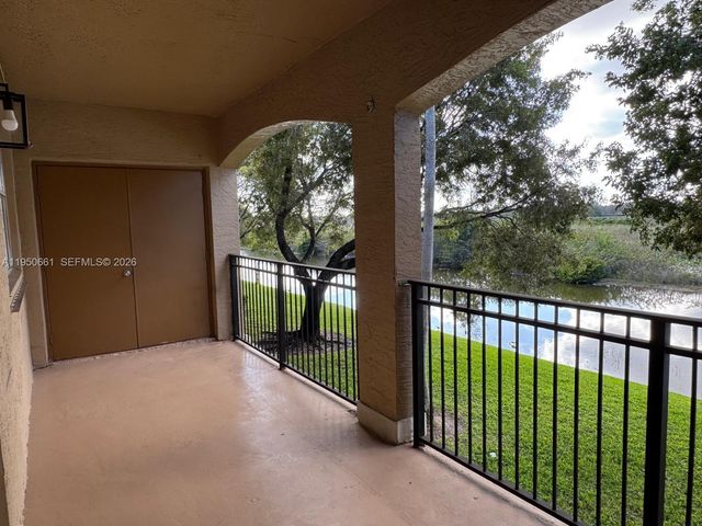 200 SW 117th Ter 10206, Pembroke Pines, FL 33025