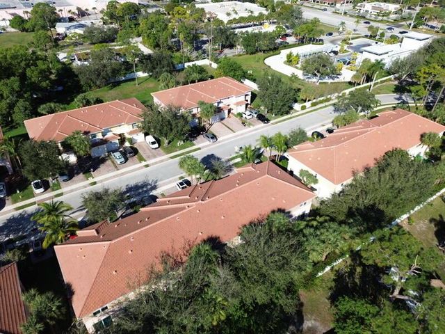 303 Seminole Palms Drive, Greenacres, FL 33463