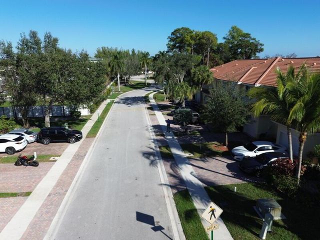 303 Seminole Palms Drive, Greenacres, FL 33463